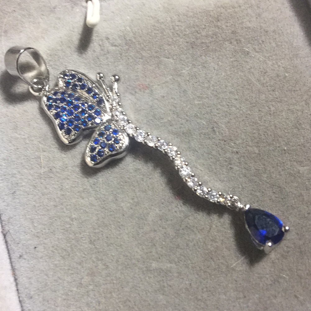 New delicate butterfly pendant Necklace